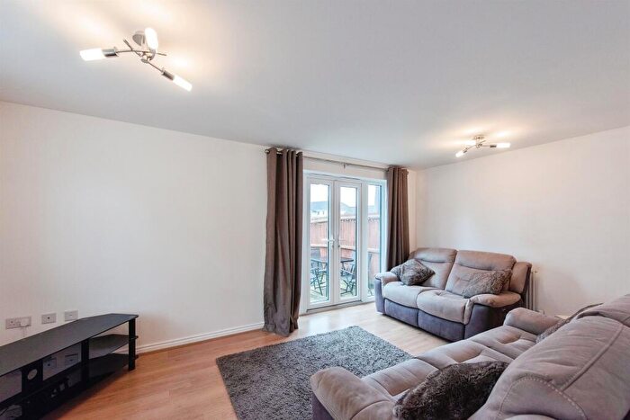 3 Bedroom End Of Terrace House For Sale In Binyon Close, Stowmarket, IP14