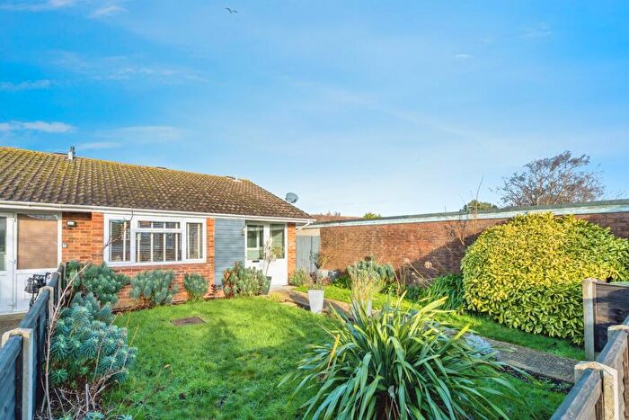 2 Bedroom Terraced Bungalow For Sale In Westfield, Bognor Regis, PO22