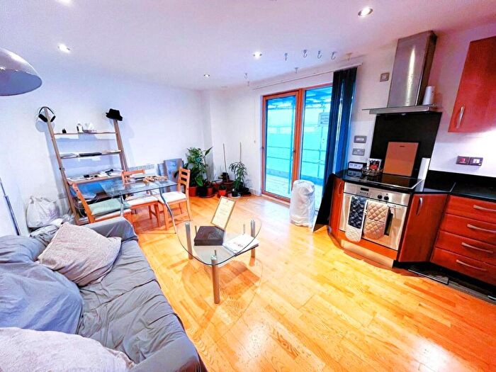 1 Bedroom Flat To Rent In Mackenzie House, Leeds Docks, LS10