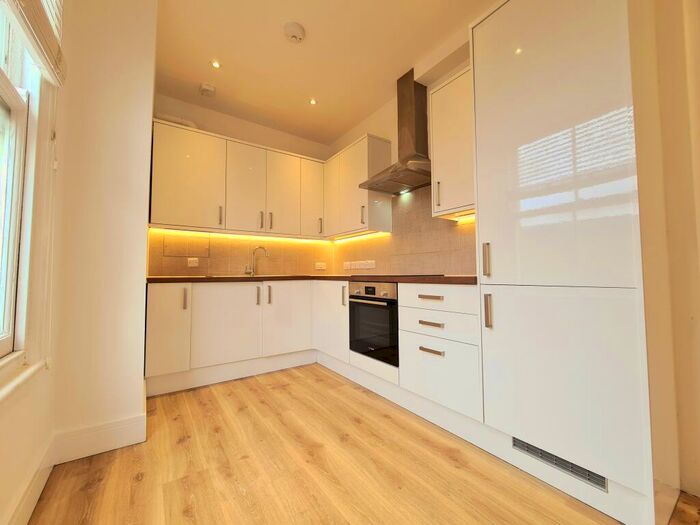 1 Bedroom Apartment To Rent In Powis Street, Woolwich, SE18