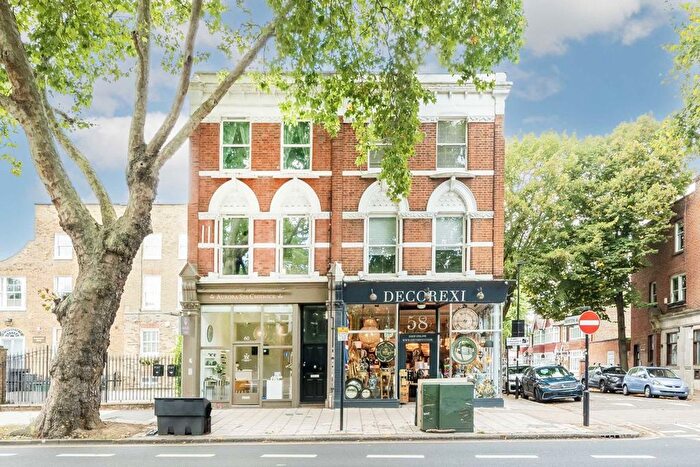2 Bedroom Flat For Sale In Chiswick High Road, Chiswick, W4