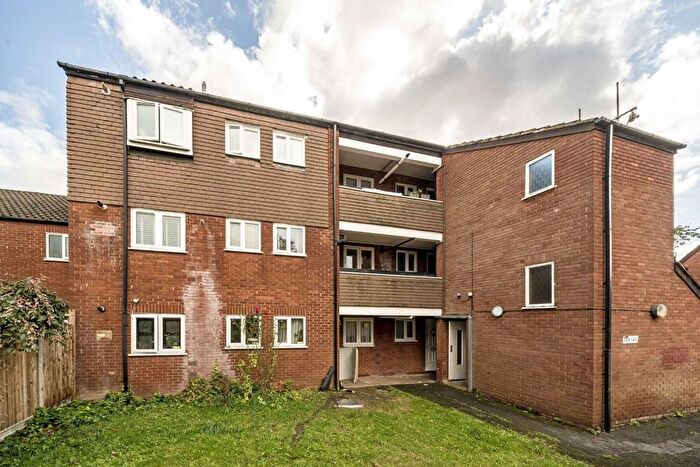 1 Bedroom Flat To Rent In St. Pauls Close, London, W5