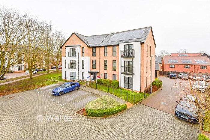 2 Bedroom Apartment For Sale In Wills Crescent, Leybourne, West Malling, Kent, ME19