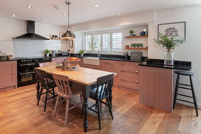 3 Bedroom Property For Sale In The Old Dairy, Stoke Fleming, Dartmouth, TQ6