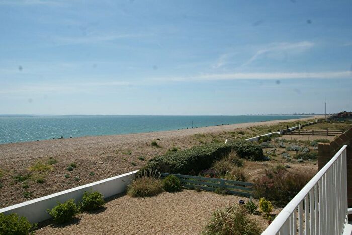 1 Bedroom Flat To Rent In Southwood Road, Hayling Island, PO11