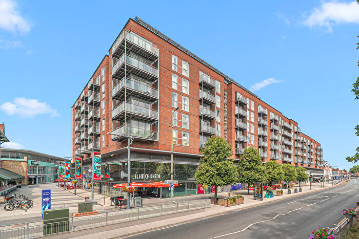 3 Bedroom Penthouse For Sale In The Heart, Walton-On-Thames, KT12