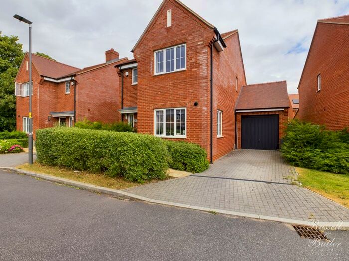 3 Bedroom Detached House To Rent In Moreton Park, Buckingham, MK18