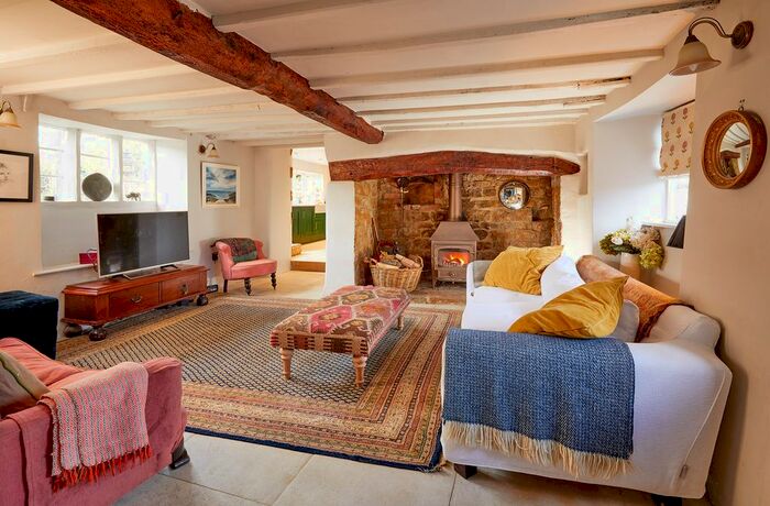 5 Bedroom Country House To Rent In Wigginton, Oxfordshire, OX15