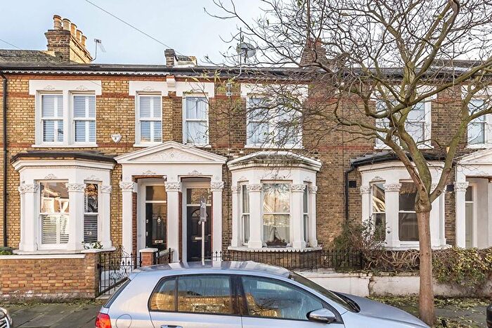 4 Bedroom Property To Rent In Andalus Road, Stockwell, SW9