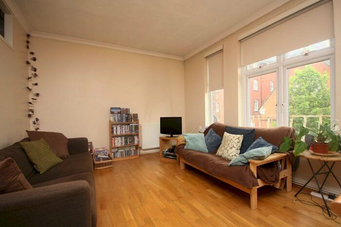 1 Bedroom Flat To Rent In Roehampton High Street, London, SW15