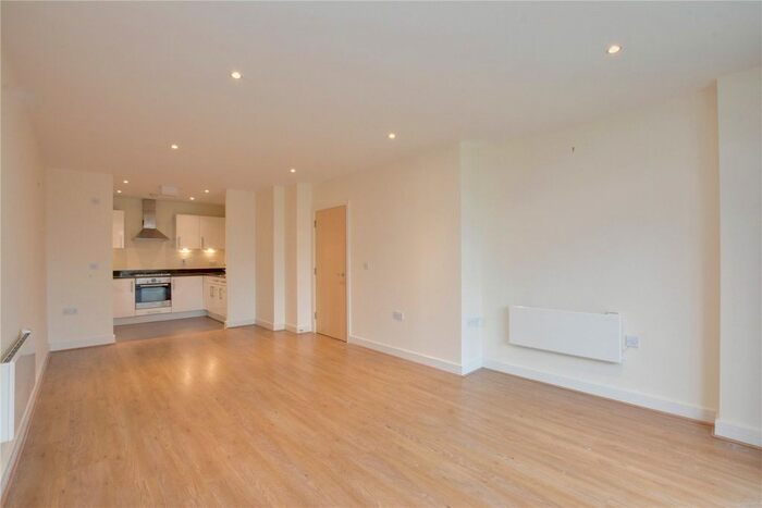 1 Bedroom Flat To Rent In Cherrywood Lodge, Birdwood Avenue, London, SE13