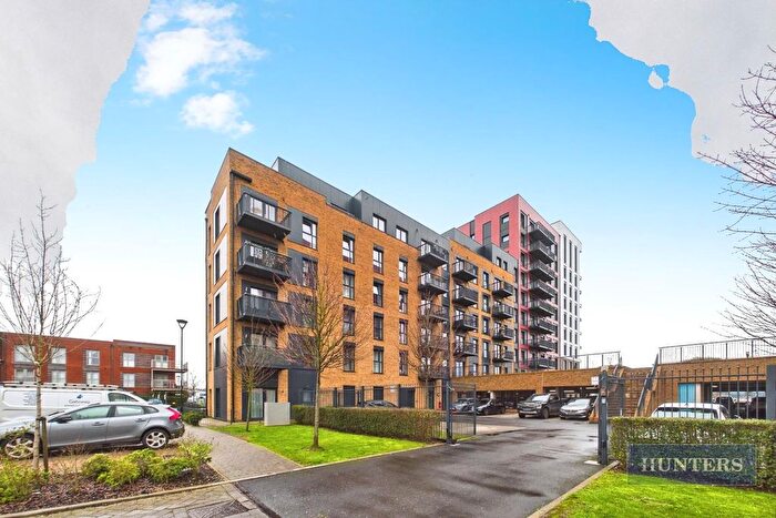 1 Bedroom Flat To Rent In Granada House, Meridian Way, Southampton, SO14