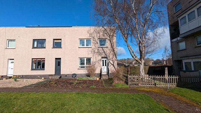 3 Bedroom End Of Terrace House For Sale In School Place, Broxburn, EH52