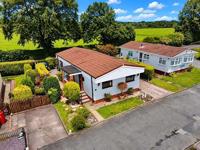 2 Bedroom Park Home For Sale In Sunnybank, Lapley, ST19