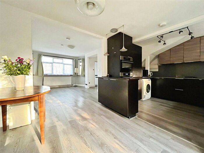 4 Bedroom End Terrace House To Rent In Syon Lane, Isleworth, TW7