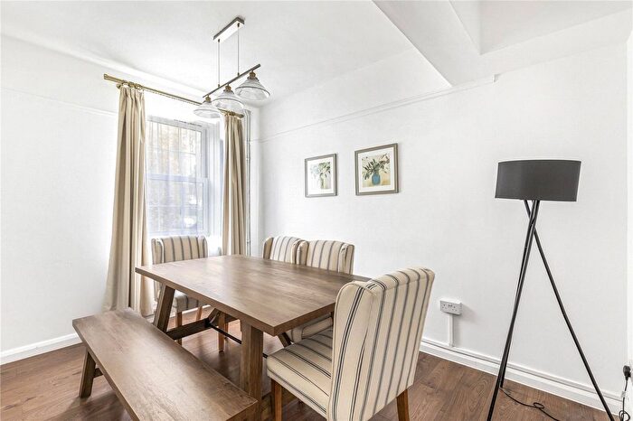 3 Bedroom Flat To Rent In Sackville House, London, SW16