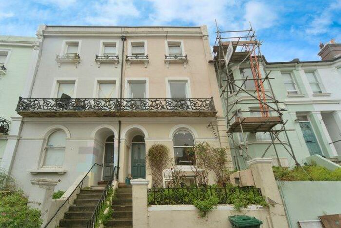 1 Bedroom Flat To Rent In Roundhill Crescent, Brighton, BN2