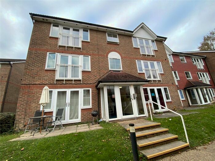1 Bedroom Flat To Rent In Tuscany Gardens, Crawley, West Sussex RH10