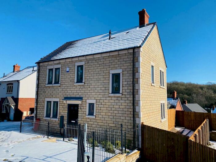 3 Bedroom House To Rent In Wheatcroft Drive, Ambergate, Belper, DE56