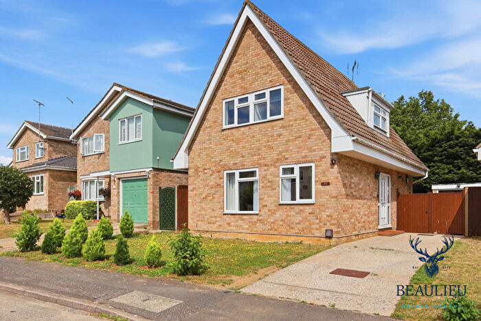 3 Bedroom Detached House For Sale In Westerdale, Chelmsford, CM1