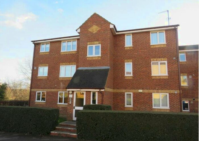 1 Bedroom Apartment To Rent In Lowestoft Drive, Slough, SL1