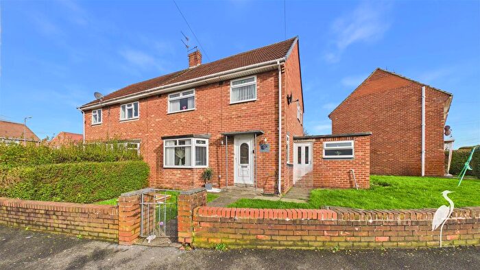 3 Bedroom Semi-Detached House For Sale In Renfrew Road, Redhouse, Sunderland, SR5