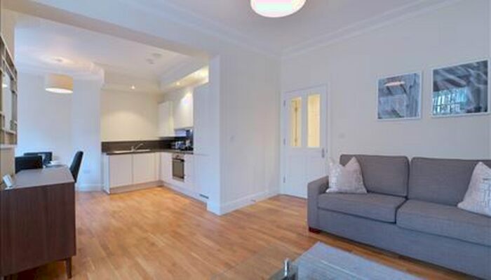 1 Bedroom Flat To Rent In Hamlet Gardens, Ravenscourt Park, London, W6
