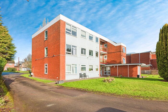 2 Bedroom Flat For Sale In Springfield Road, Sutton Coldfield, B75