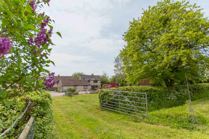 4 Bedroom Detached House For Sale In Lower Westholme, Pilton, BA4