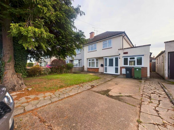 3 Bedroom Property To Rent In Oldbury Road, St Johns, Worcestershire, WR2