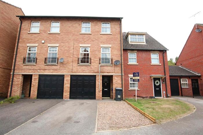 4 Bedroom Town House For Sale In Crofters Court, Balby, Doncaster, DN4