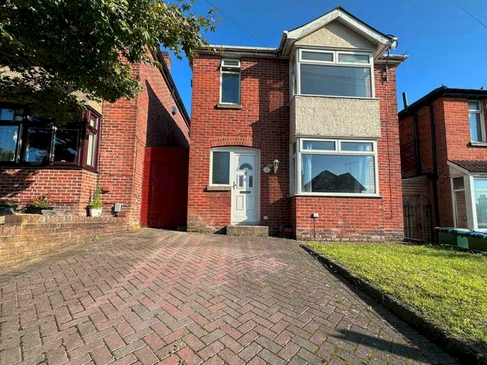 3 Bedroom Detached House To Rent In Norham Avenue, Shirley, SO16