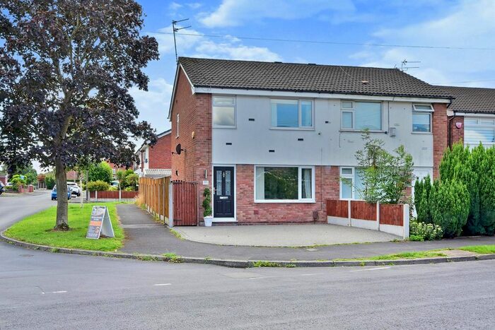 3 Bedroom Semi-Detached House To Rent In Shearwater Road, Offerton, Stockport, Cheshire, SK2