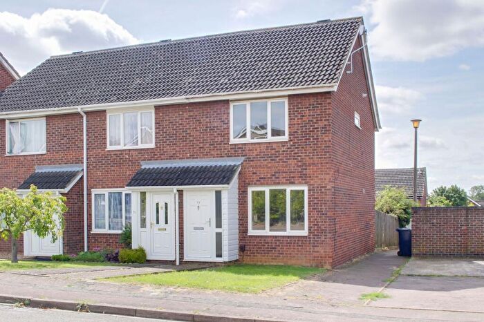 2 Bedroom End Of Terrace House To Rent In Queens Gardens, Eaton Socon, PE19