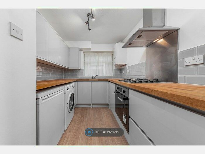 1 Bedroom Flat To Rent In Woodstock Gardens, Woodstock Gardens, BR3