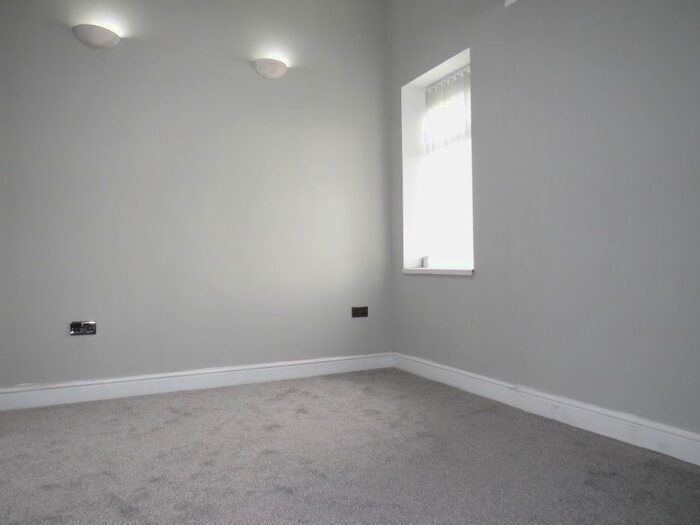 3 Bedroom Property To Rent In Highfield Place, Halifax, HX1