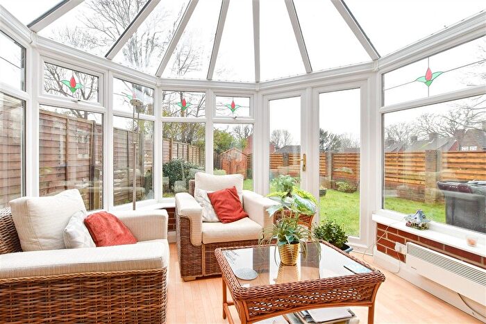 4 Bedroom Detached House For Sale In The Stennings, East Grinstead, West Sussex, RH19