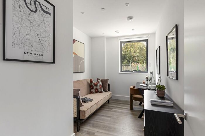 2 Bedroom Flat For Sale In Garwood House, Juniper Crescent Greenwich, SE10