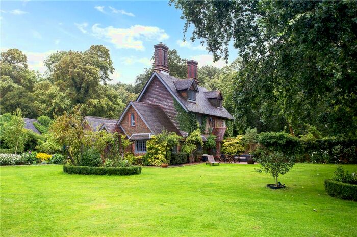 3 Bedroom Semi-Detached House For Sale In Foxhole Cottages, Bedlam Street, Hurstpierpoint, Hassocks, BN6