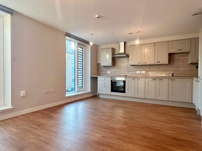 2 Bedroom Flat To Rent In Leven Street, Meadows, Edinburgh, EH3