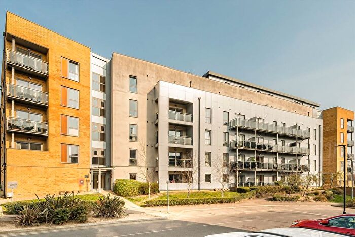 3 Bedroom Flat To Rent In St. Georges Grove, Earlsfield, SW17