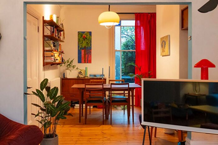 3 Bedroom Terraced House For Sale In Stretton Road, Leicester, LE3