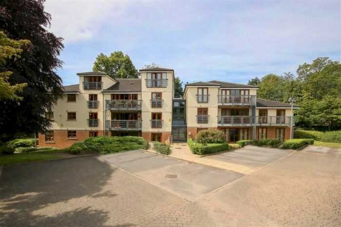 2 Bedroom Flat To Rent In Harrogate Road, Leeds, LS17