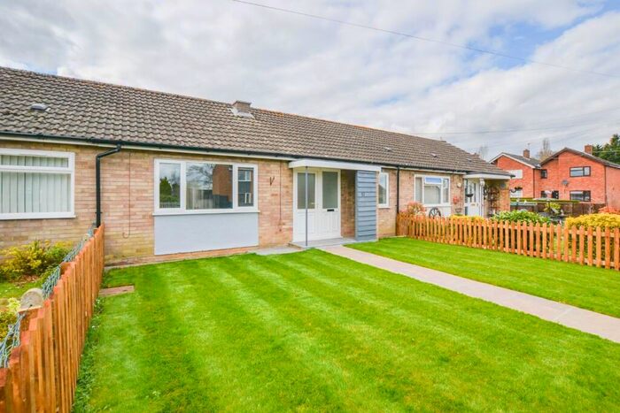 2 Bedroom Terraced Bungalow To Rent In St. Peters Close, Yaxham, NR19