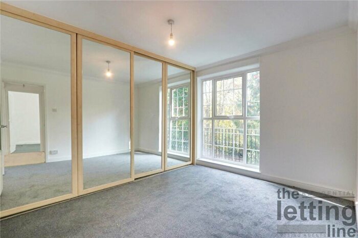 2 Bedroom Apartment To Rent In Wellington Road, Enfield, Middlesex, EN1
