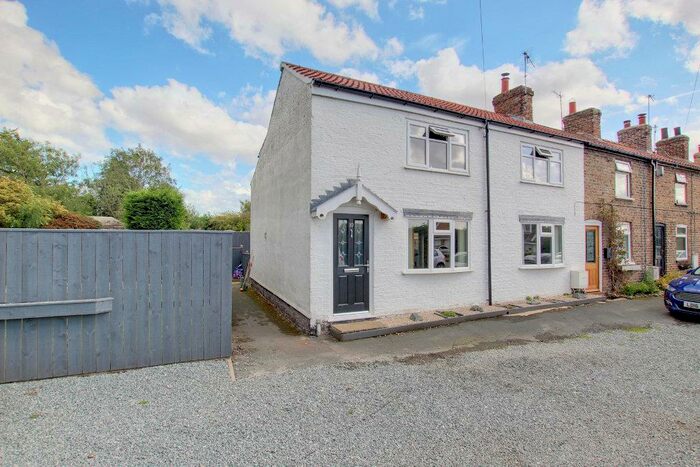 2 Bedroom Semi-Detached House For Sale In Goosenook Lane, Leven, HU17