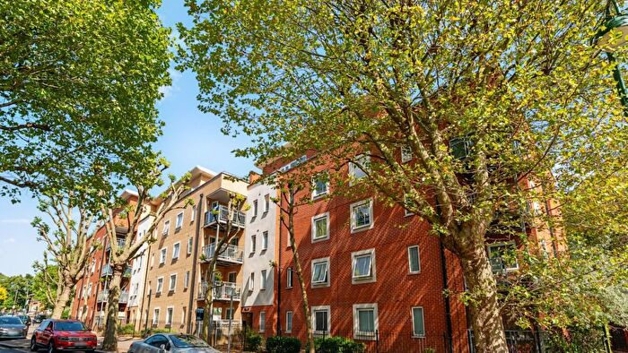 1 Bedroom Flat For Sale In Nexus Court, Kirkdale Road, Leytonstone, E11