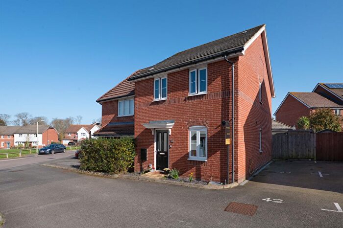 3 Bedroom Semi Detached House For Sale In Viscount Square, Herne Bay, Kent, CT6