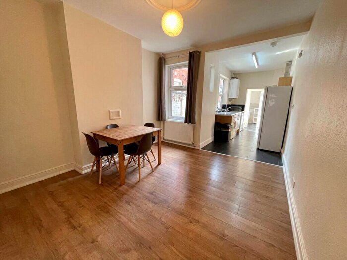 3 Bedroom Terraced House To Rent In Herschell Street, Leicester, LE2