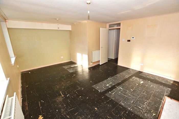 1 Bedroom Apartment For Sale In Kingston Close, Ramsgate, CT12